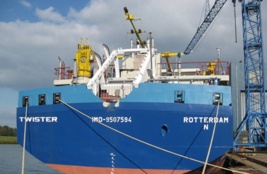 Azcue Pumps in nieuwbouwschip Chemgas 