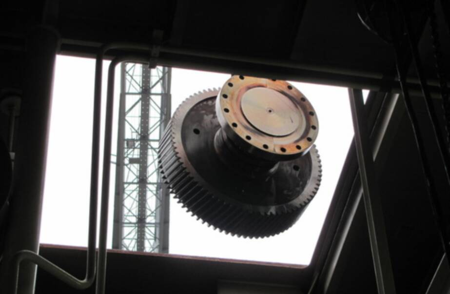 Overhaul Reintjes gearbox ThyssenKrupp Veerhaven IX