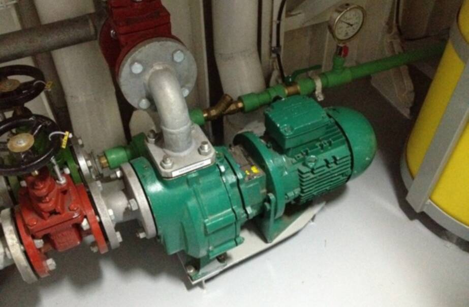 Azcue Pumps en Gefico R.O. unit op Linde-G