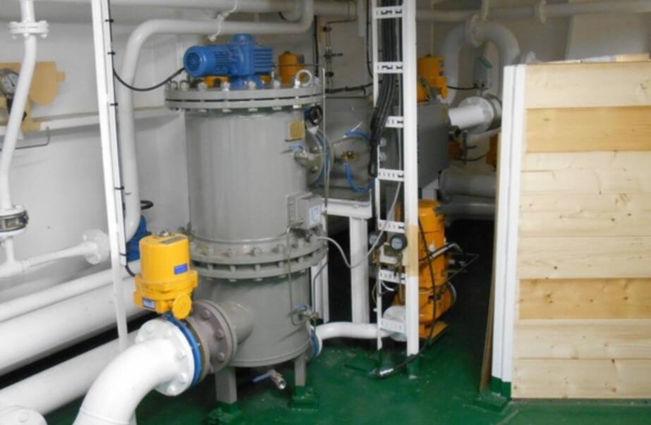 Azcue Pumps en Oceanguard BWMS voor SCH72 
