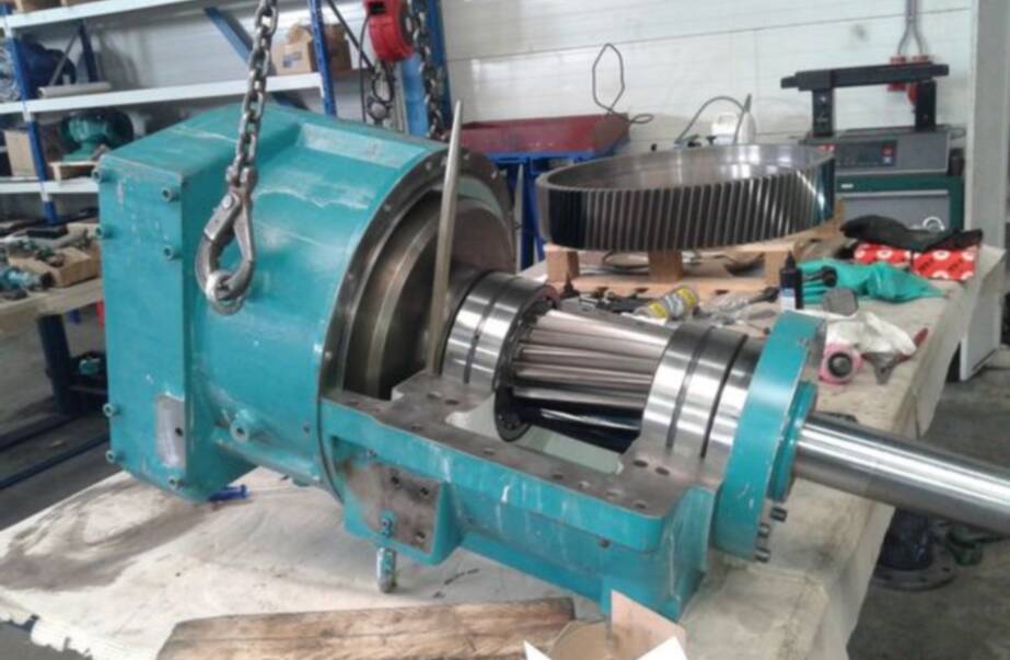 Overhaul Mekanord gearbox Dhamra